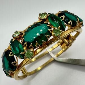 Juliana gold tone emerald green uranium glass rhinestone clamper bangle bracelet